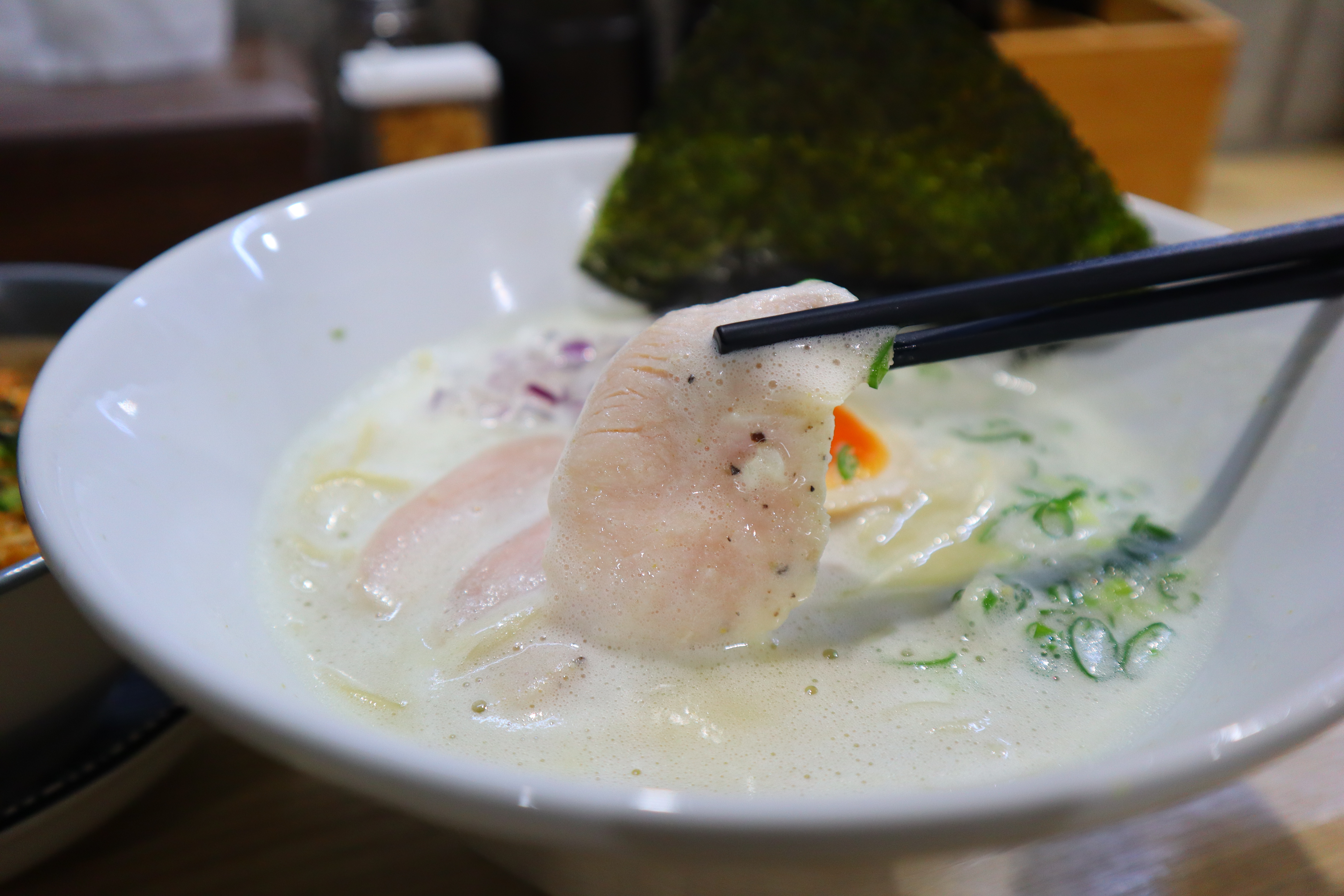 (新北板橋美食)捌玥。泡系雞白湯拉麵，板橋新開拉麵再加一，新