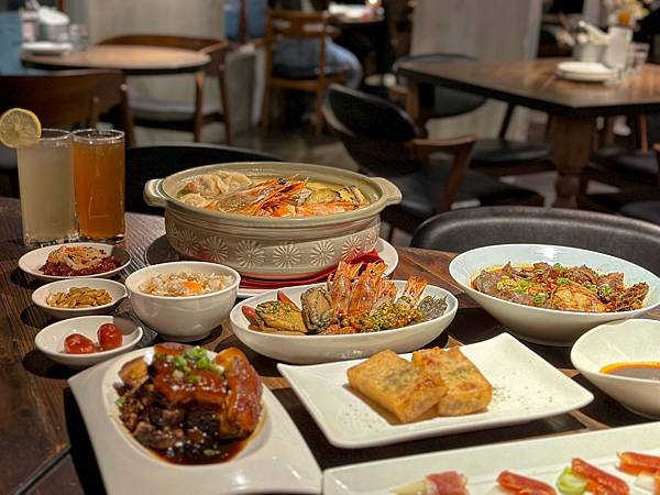 2024好米亞餐酒館 全新菜單｜極品濃郁鮑魚干貝雞湯 整隻肥